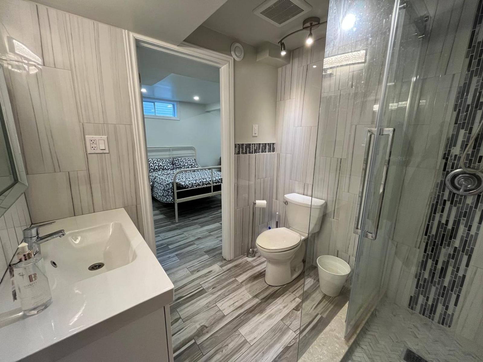 Modern Studio With Kitchenette And Bath Γκελφ Εξωτερικό φωτογραφία