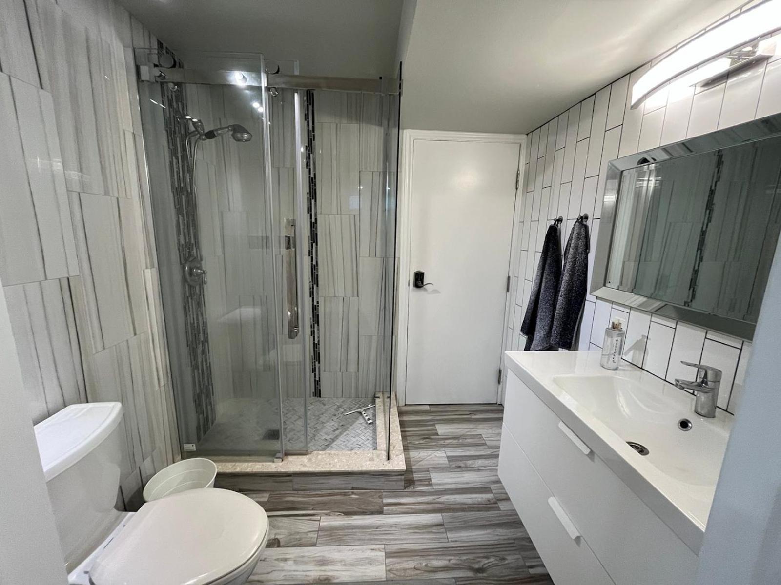 Modern Studio With Kitchenette And Bath Γκελφ Εξωτερικό φωτογραφία