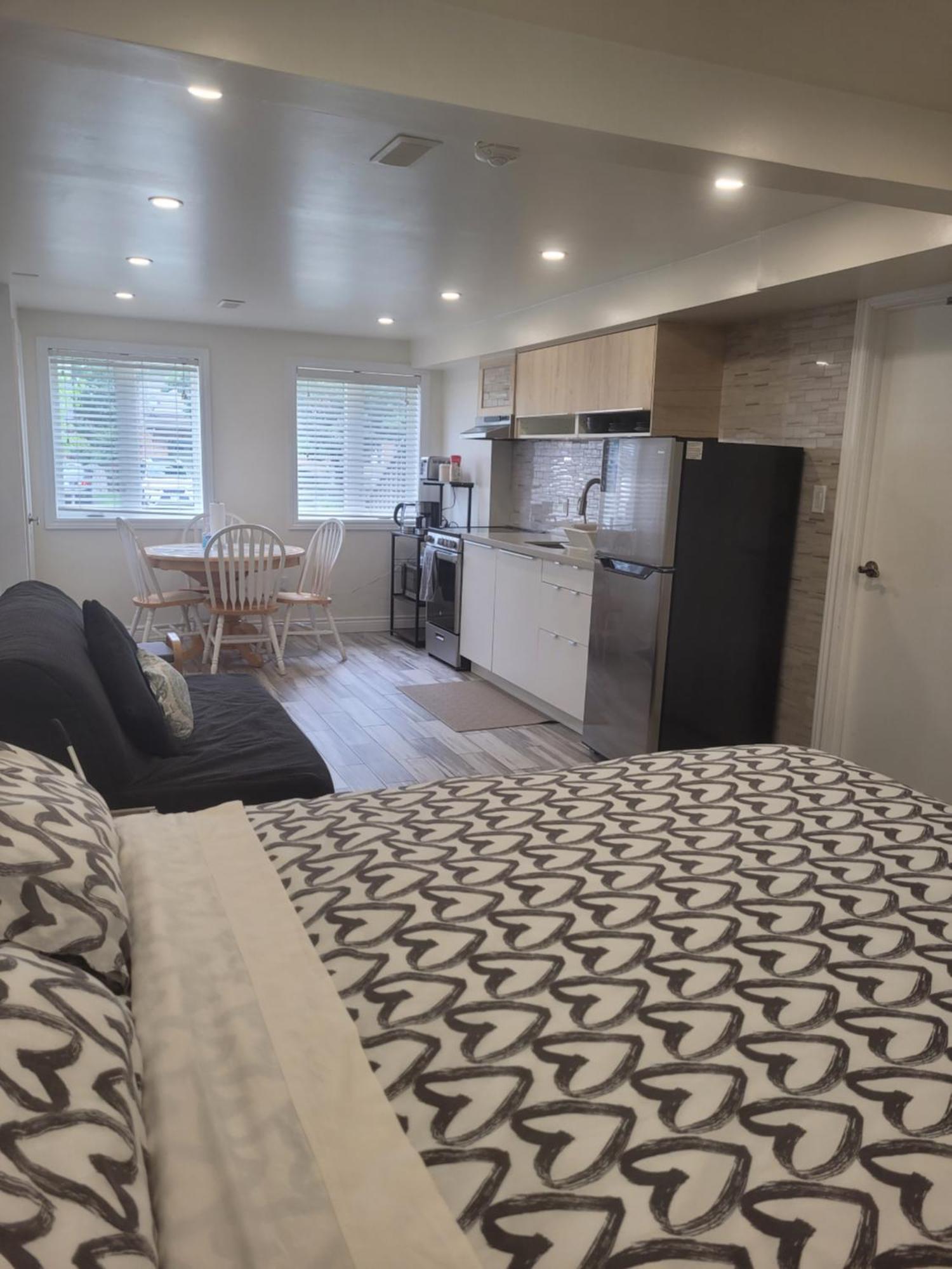 Modern Studio With Kitchenette And Bath Γκελφ Εξωτερικό φωτογραφία